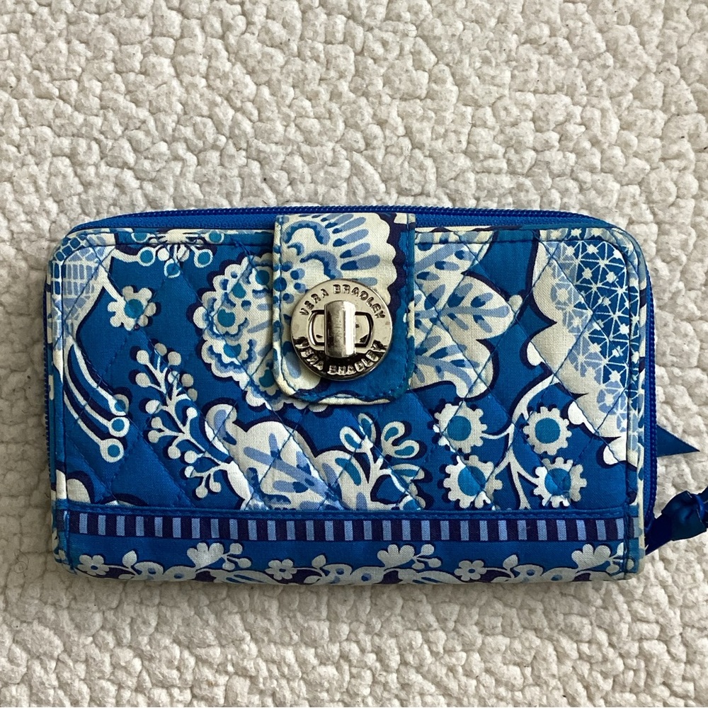 Vera Bradley Wallet, GUC